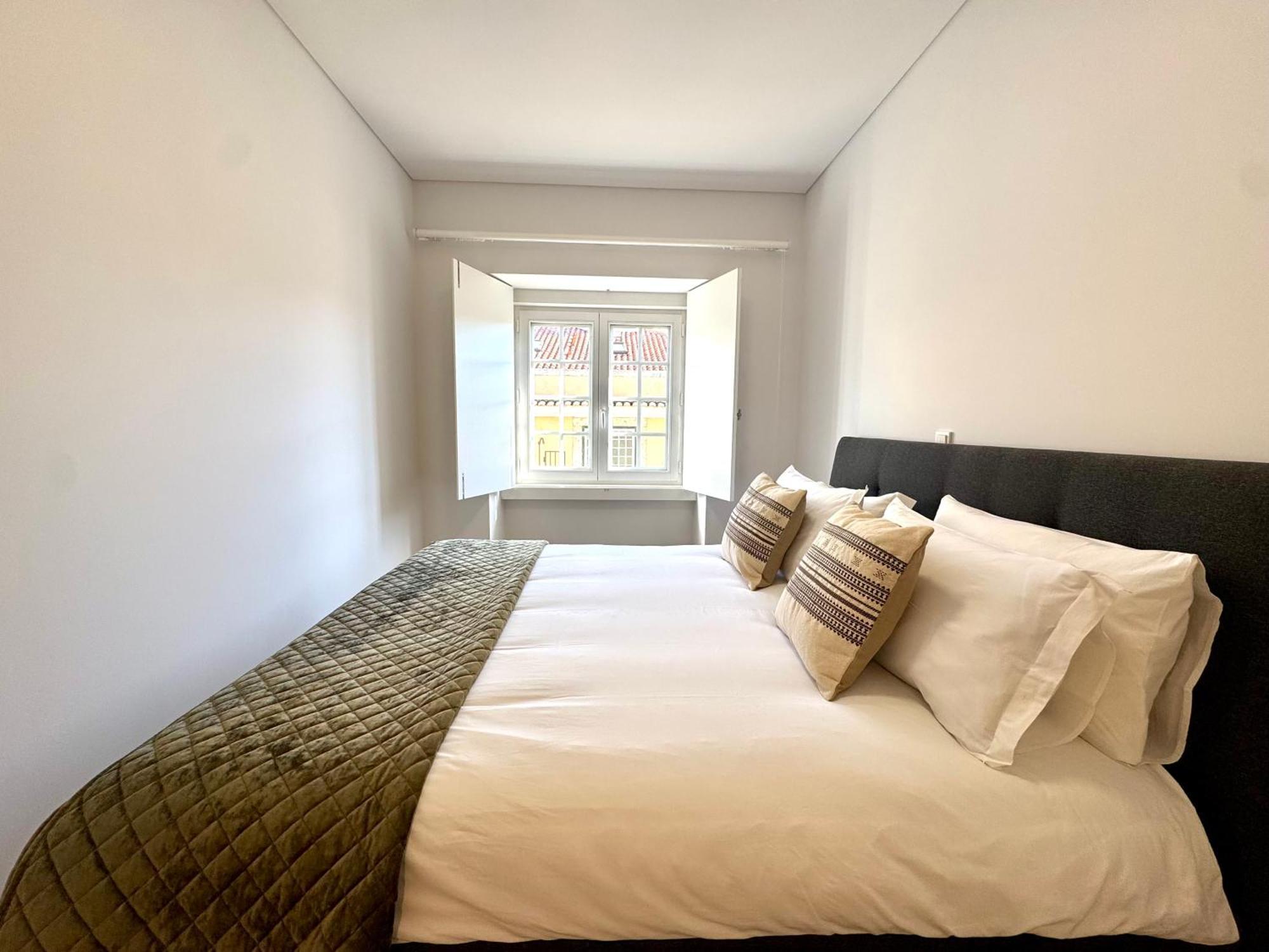 Made For The City Lovers- Urban Charm In Chiado Lisboa Ngoại thất bức ảnh
